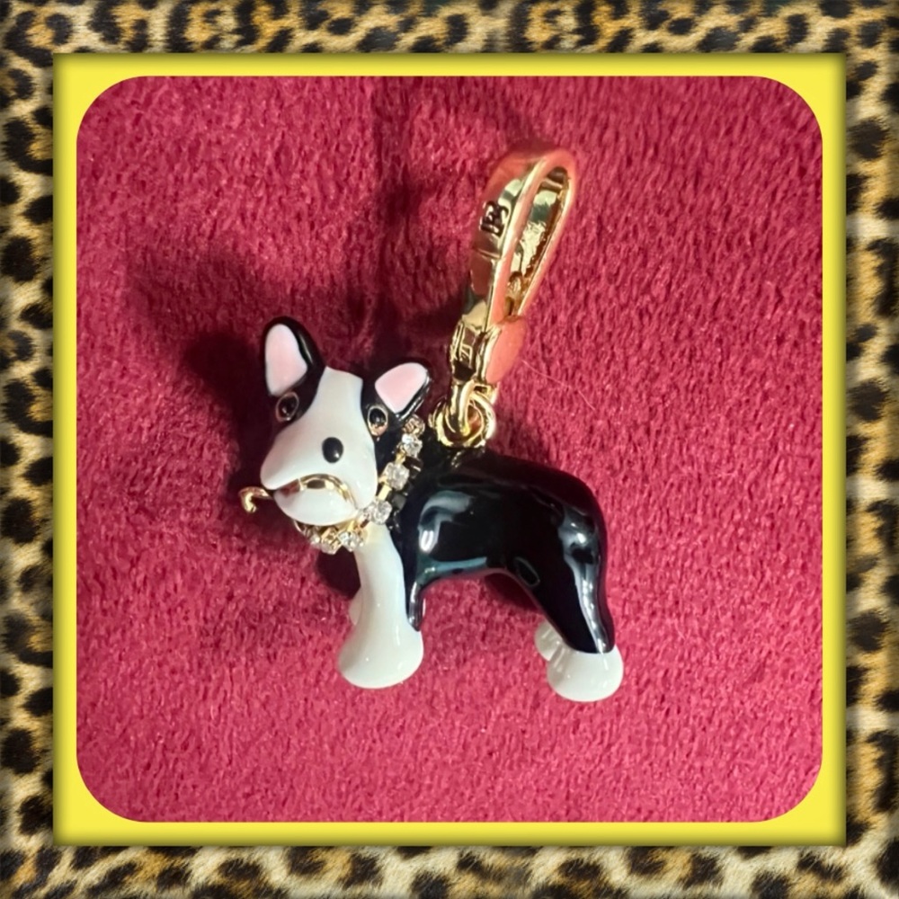 👑✅PRICE FIRM✅ Juicy Couture Adorable  Charming French Bulldog pendant